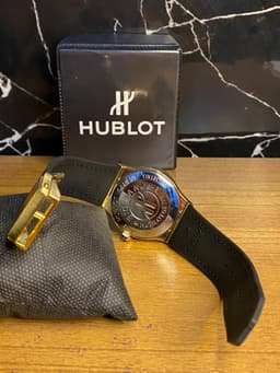 RELOGIO HUBLOT CLASSIC FUSION